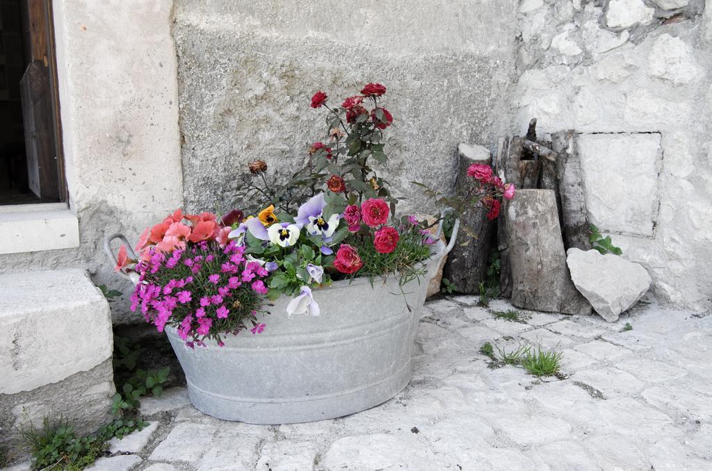 Le Case Della Posta Santo Stefano Di Sessanio Exterior foto